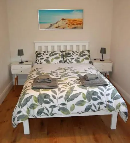 Twin View - In Pontoon *