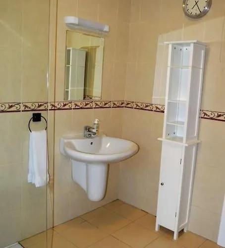 Twin View - In Pontoon *