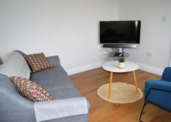 Twin View - In Pontoon Foxford