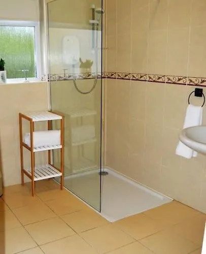 Twin View - In Pontoon Foxford