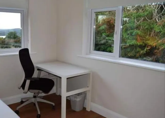 Twin View - In Pontoon Holiday home